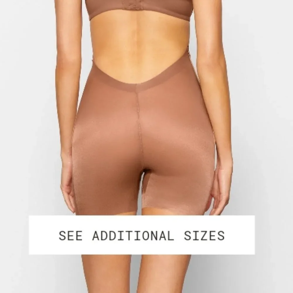 Skims Simply Bare Low Back Short in color Bronze. Size 3X NWT - Picture 2 of 6